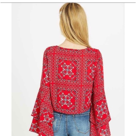 Altar’d State MacKenzie Crop Top with Bell Sleeves NWT Large - Picture 2 of 8